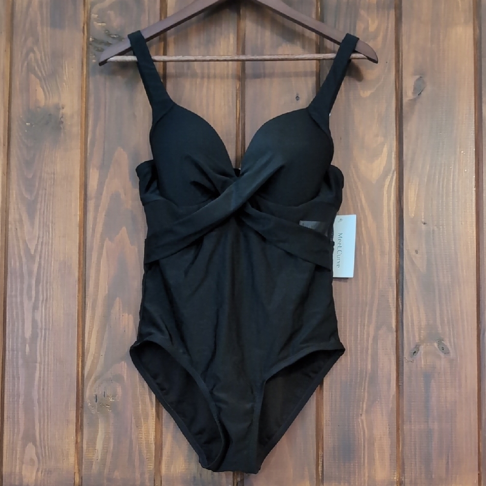 Womens One Peice Swimsuit/ Medium